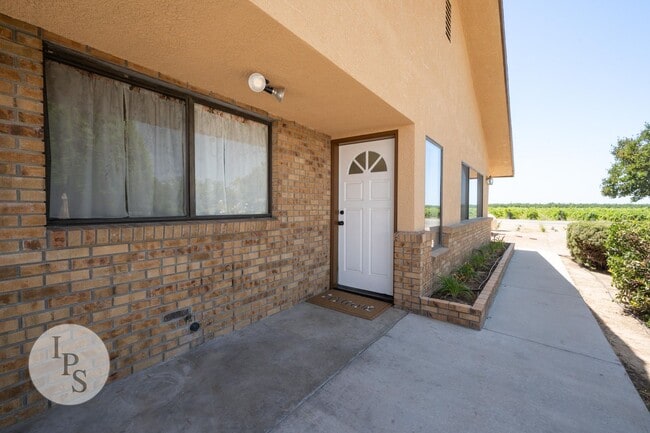 Photo - Fresno Westside Farm Home, 2BR/2BA, Built 1992 – Modern Updates!