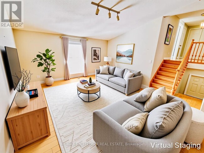 Photo - 307 Niagara Dr
