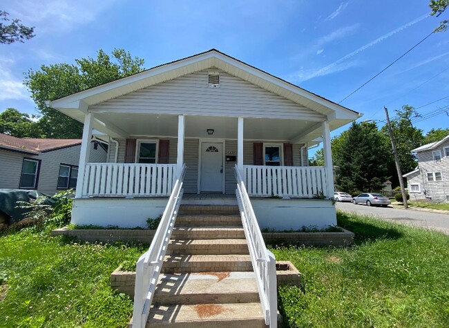 Building Photo - 425 Drummond Ave Unit A Rental