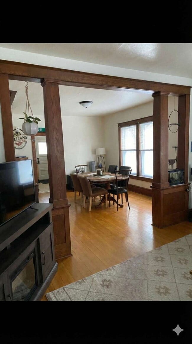 Photo - 3 bed 1 bath close to UWEC available June 1st!
