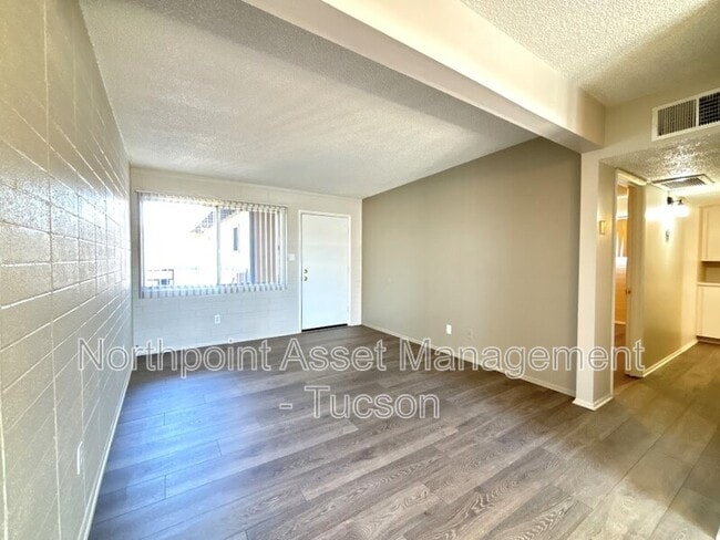 Photo - 1420 N Craycroft Rd Unidad Apt 8