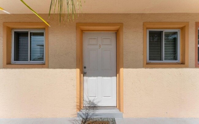 Photo - 211 Circle Dr Unit 03-A