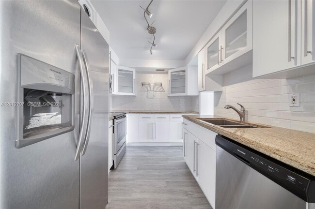 Photo - 7933 West Dr Unit 817