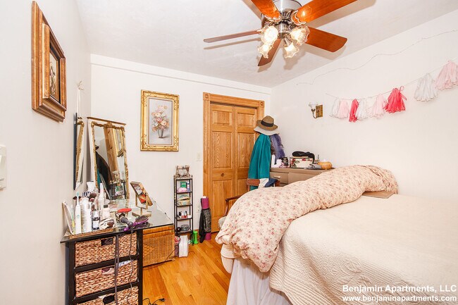 Photo - 61 Anderson St Unit 4