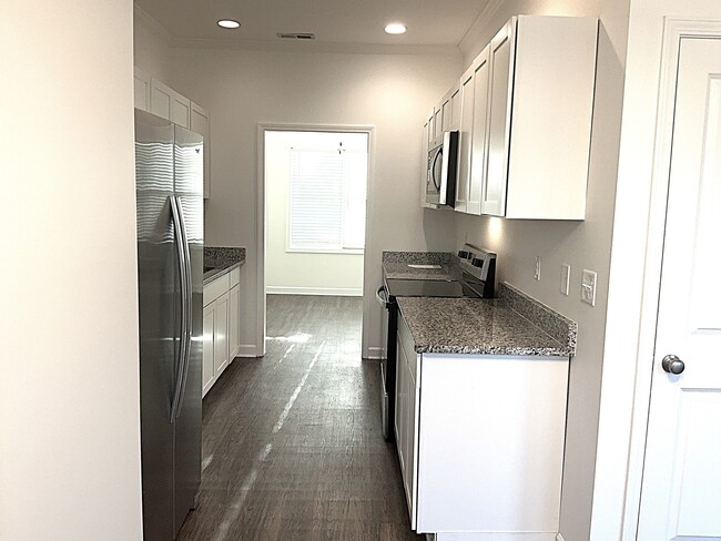 Photo - 10 Thornbury Dr
