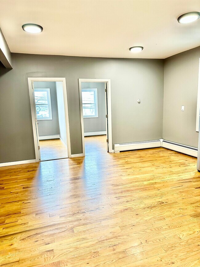 Photo - 245 Duncan Ave Unidad 1