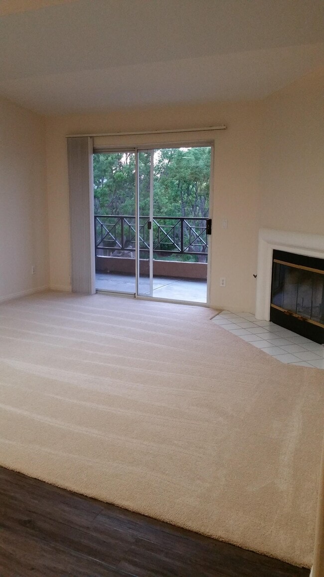 Building Photo - 3215 Costa Alta Dr Unit 86