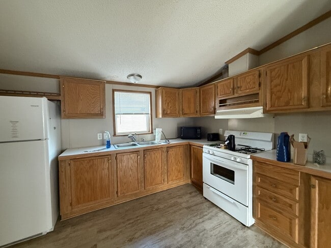 Photo - 795 Orchid Trail