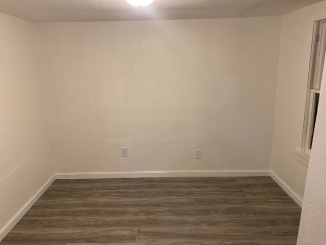 Photo - 732 N Victor Ave Unidad C