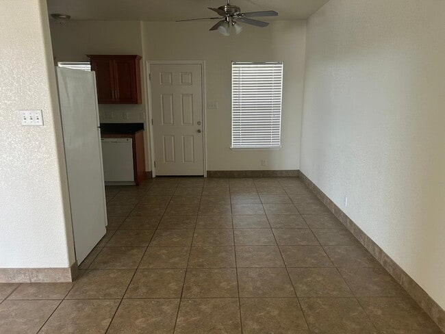 Photo - 317 Don Martin Dr