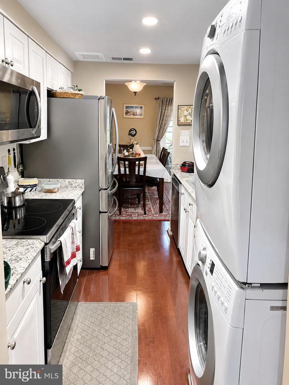 2190 Monaghan Dr