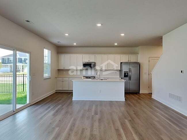 Photo - 300 Pne Hl Ct