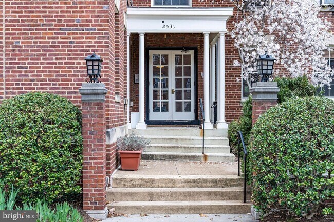 2531 Q St NW
