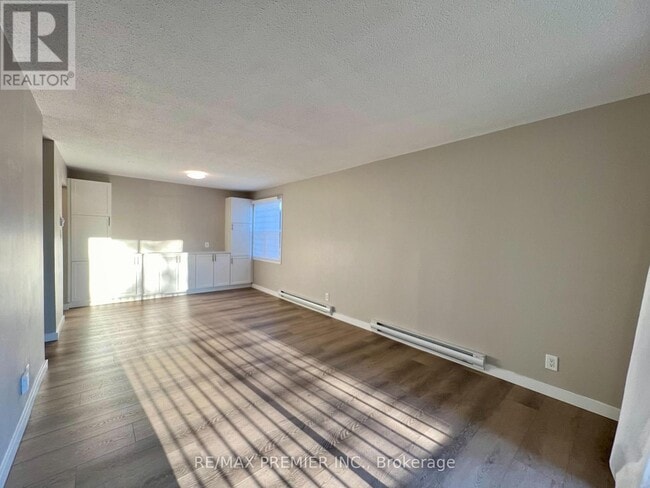 Photo - 25 College St E Unit 210