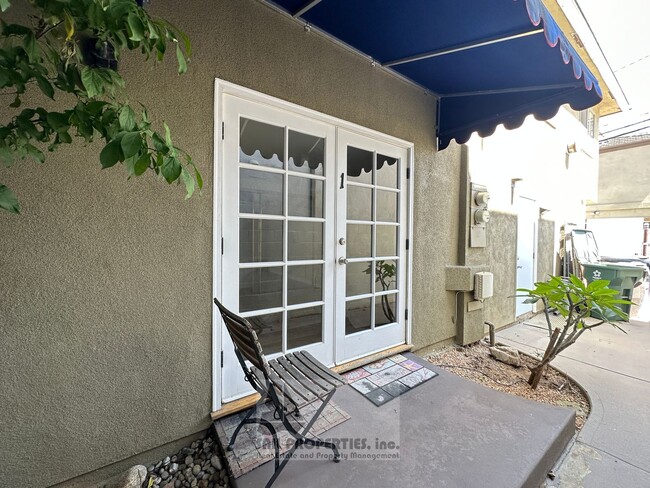 Building Photo - 614 13th St Unit 1