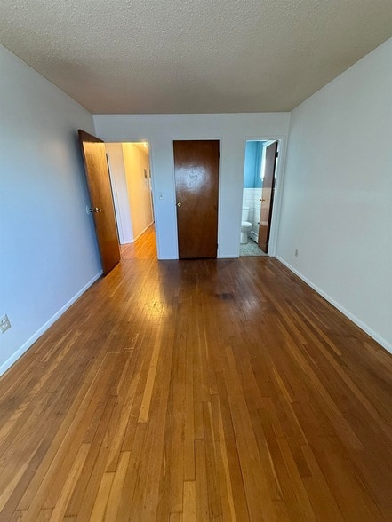 Photo - 115 McAdoo Ave Unit 2