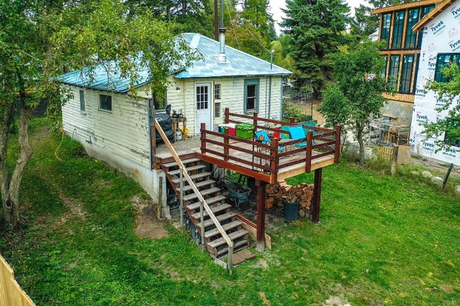 Photo - 583 Baker Ave