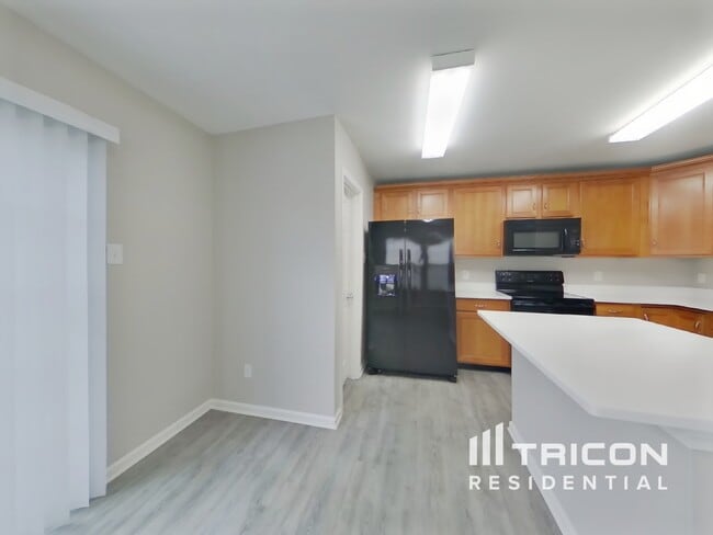 Photo - 3367 Pikes Peak Dr