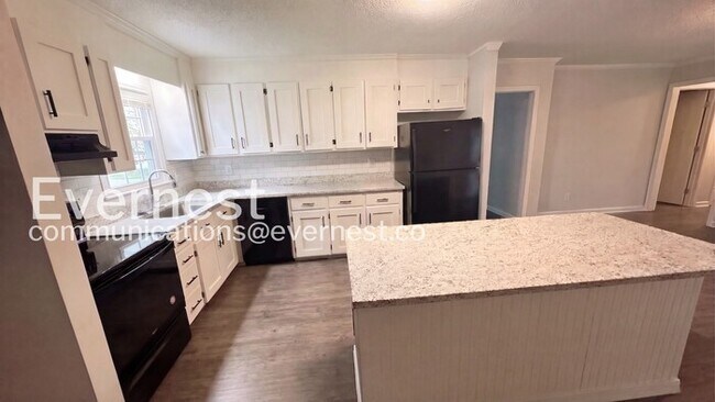 Photo - 4821 Delivau Dr