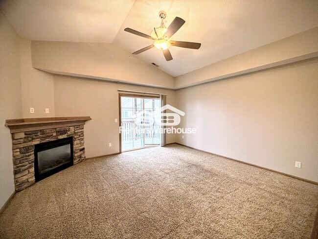 Photo - 2000 Meadow Ct Unit 512