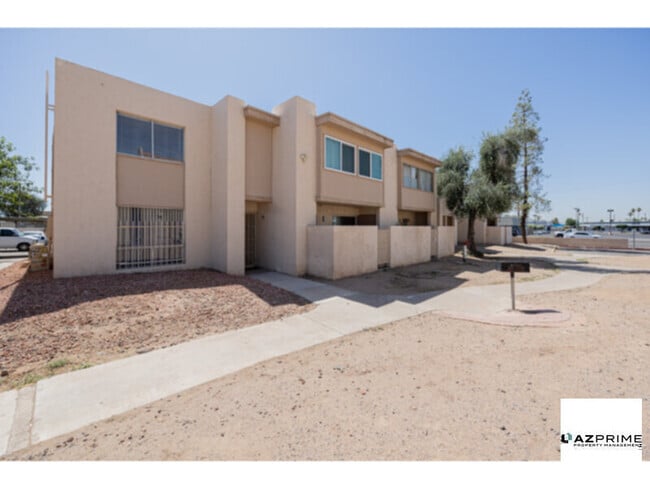 Building Photo - Discover the Perfect Blend of Comfort and ... Rental