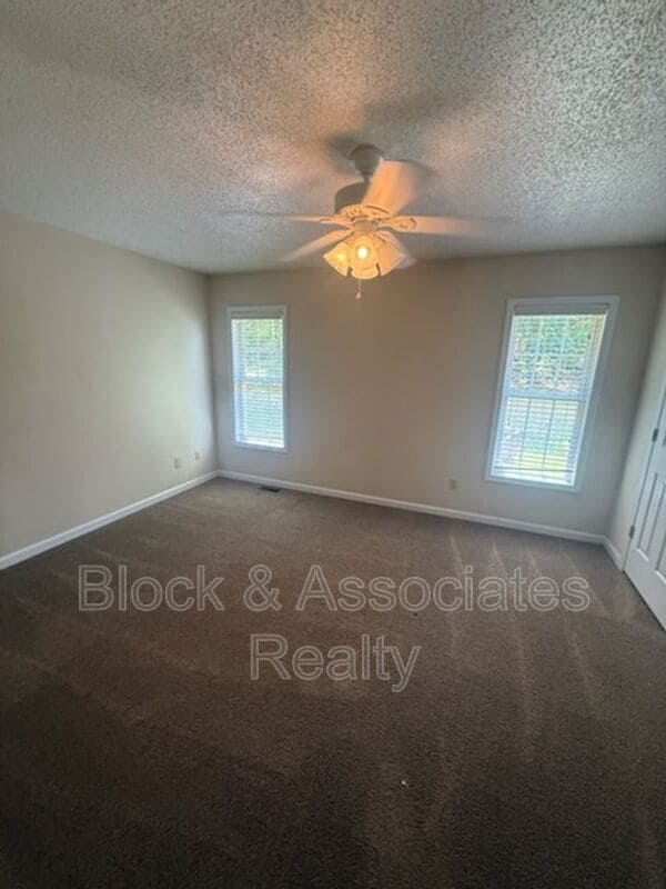 Photo - 1716 Sunny Ln