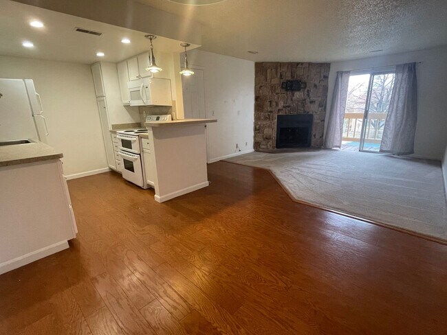 Photo - Quaint 1 Bedroom Condo in the Southwest pa...