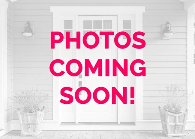 Building Photo - 810 SW 3rd St