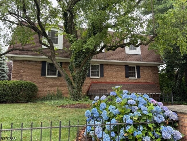 Photo - 301 Claremont Ave Condo Unit 2