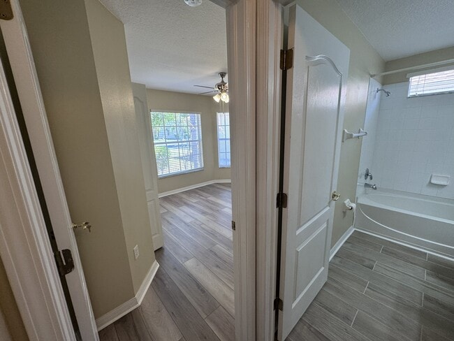 Photo - 7507 Canal Point Ct