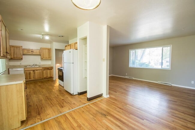 Photo - 3375 Moorhead Ave