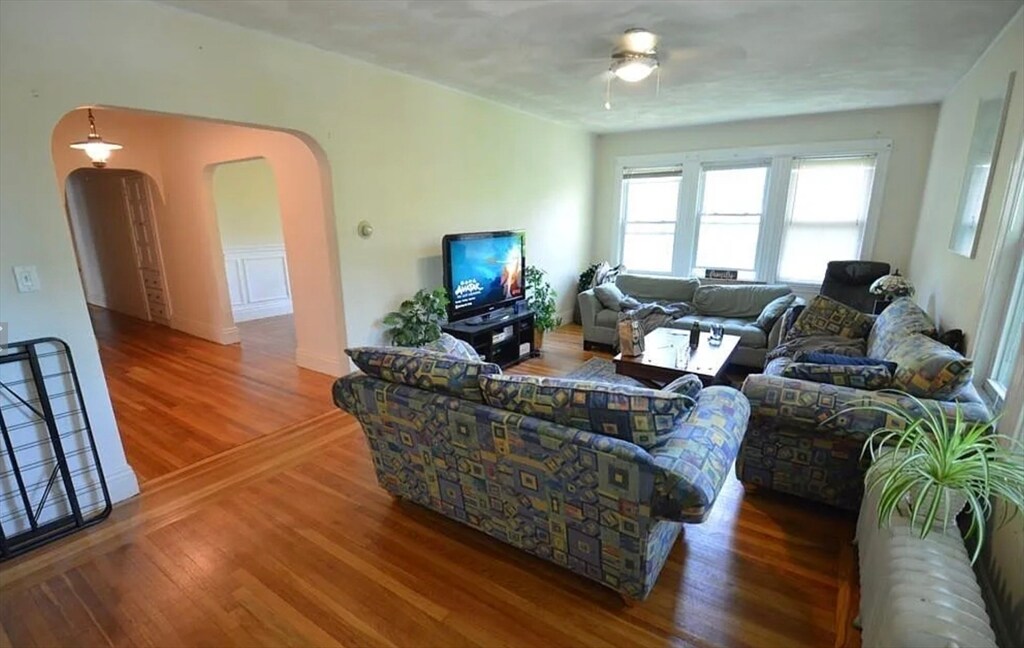 Photo - 244 Winchester St