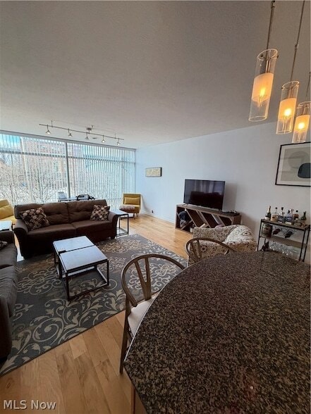 Photo - 1237 Washington Ave Unit 412