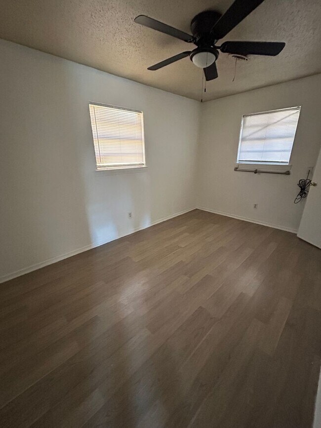 Photo - 1612 58th St Unidad B