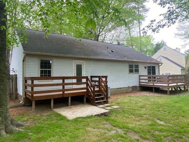 Photo - Three bedroom, 2 bath home with a large fe...