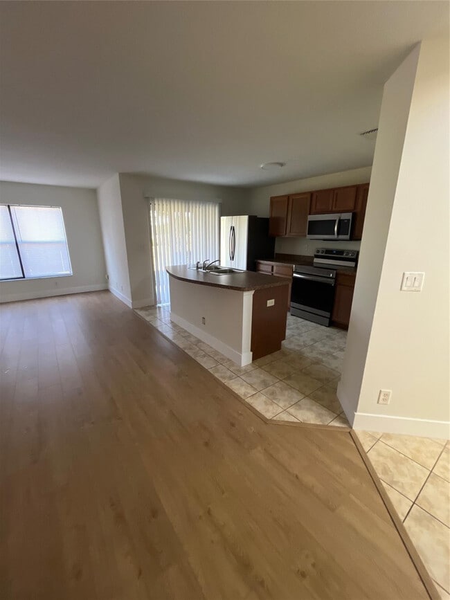 Photo - 5038 NW Coventry Cir