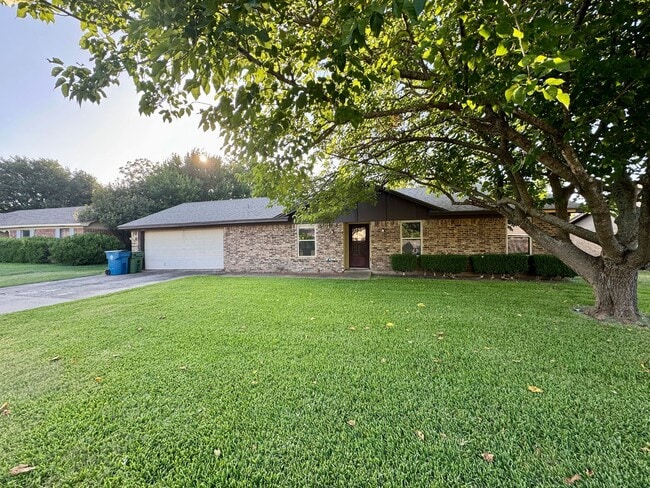 Photo - Updated Single Family Home | Midway ISD