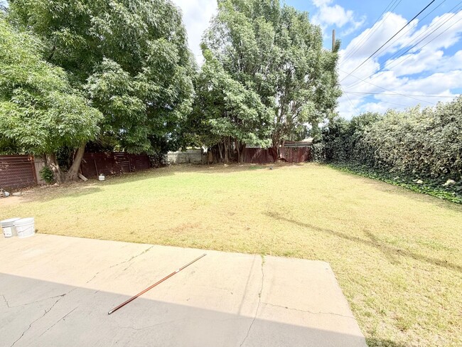 Photo - Newly Refreshed 3 bedroom 2 bathroom Home