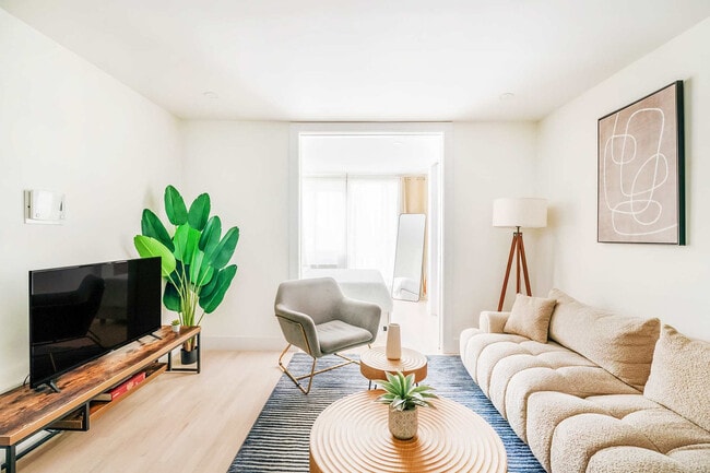 Photo - 244 E 75th St Apartamento Unidad FL5-ID1021824P