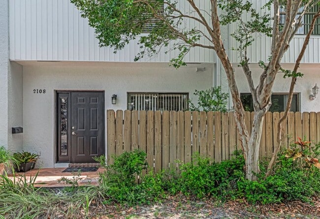 Photo - 2108 NE 44th St Townhome