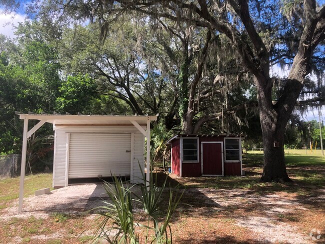 Building Photo - SPACIOUS 3BR/2BA Double Wide ! Convenient ... Rental