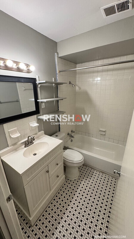 Photo - 1059 Maria St