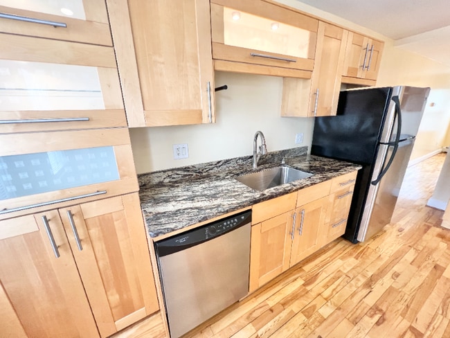 Photo - 13 Messenger St Unidad 13M 2Br