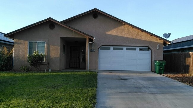 Building Photo - 2146 Blossom Ave