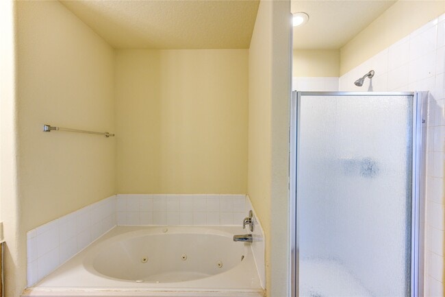 Photo - 19506 Lighthouse Scene Ln