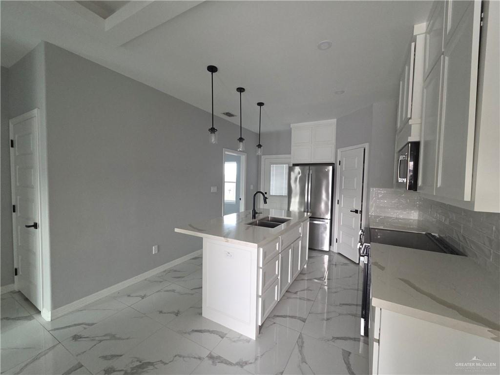 Photo - 609 E Interstate Hwy 2