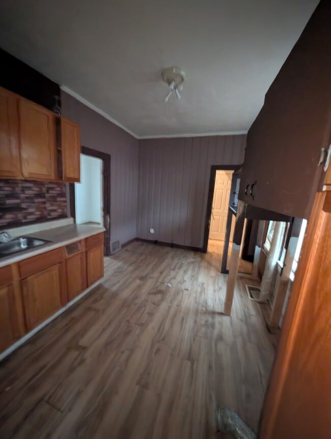 Photo - 721 E McClure Ave