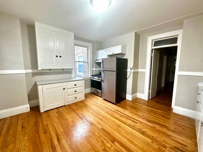 Photo - 589 Pleasant St Unidad 4R