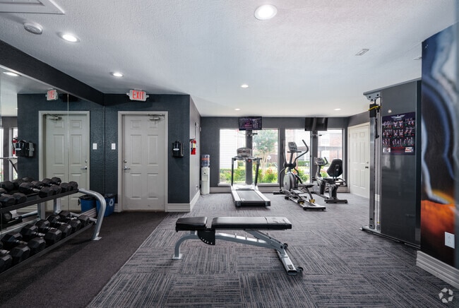 24HR Fitness Center - Bandera Ranch Apartments
