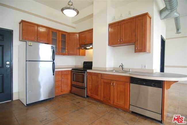 Photo - 108 W 2nd St Unit 501